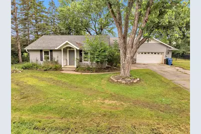 1618 W Paynes Point Road, Neenah, WI 54956 - Photo 1