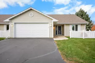 239 Lake Pointe Dr, Oshkosh, WI 54904 - Photo 1