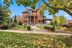 902 S Madison St, Green Bay, WI 54301 - Photo 1
