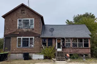 712 7th Ave, Menominee, MI 49858 - Photo 1