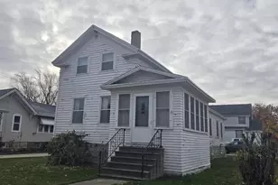 51 W 12th Ave, Oshkosh, WI 54902 - Photo 1