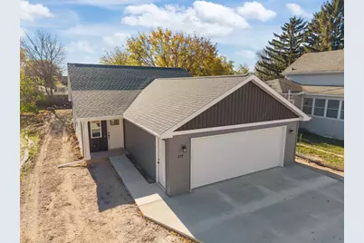237 Chute Street, Menasha, WI 54952 - Photo 1
