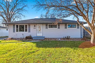 724 Melissa Street, Menasha, WI 54952 - Photo 1