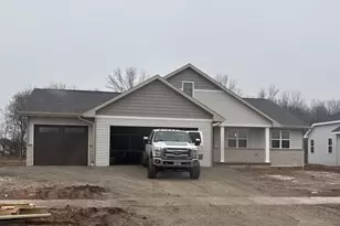 1707 Betty Jean Ln, Green Bay, WI 54313 - Photo 1