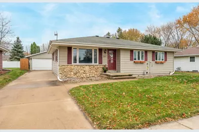 507 E Sylvan Avenue, Appleton, WI 54915 - Photo 1
