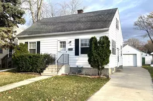 1211 10th Ave, Green Bay, WI 54304 - Photo 1