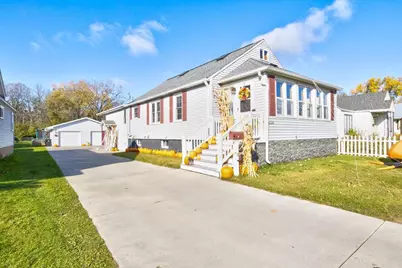 4309 10th Street, Menominee, MI 49858 - Photo 1