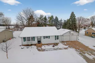 3262 Evergreen Ave, Green Bay, WI 54313 - Photo 1