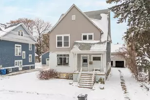 541 Mt Vernon St, Oshkosh, WI 54901 - Photo 1