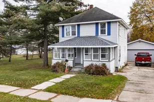 265 Modoc St, Clintonville, WI 54929 - Photo 1