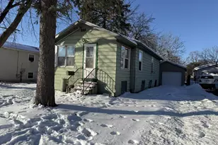 1813 Ashland St, Oshkosh, WI 54901 - Photo 1