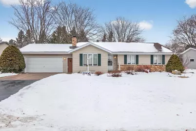 2516 W Sunnyview Circle, Appleton, WI 54914 - Photo 1