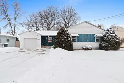 723 Robbins Street, Seymour, WI 54165 - Photo 1