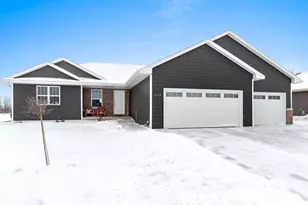 4669 Richard Ln, Green Bay, WI 54313 - Photo 1