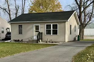 1378 Thrush St, Green Bay, WI 54303 - Photo 1