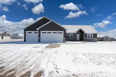 2911 E Aquamarine Avenue, Appleton, WI 54913 - Photo 1