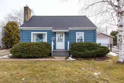 962 Higgins Avenue, Neenah, WI 54956 - Photo 1
