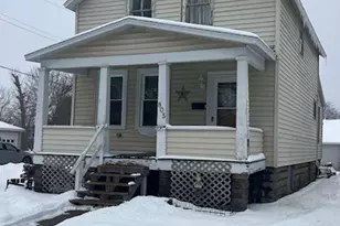 805 2nd St, Menominee, MI 49858 - Photo 1