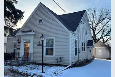 1827 N Alvin Street, Appleton, WI 54911 - Photo 1