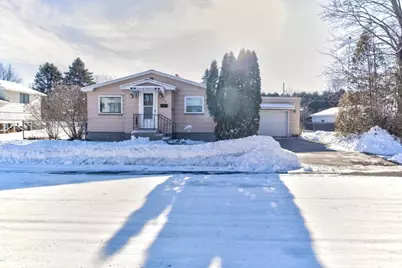 118 Coleman Street, Marinette, WI 54143 - Photo 1