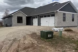 2718 Castaway Ct, Green Bay, WI 54311 - Photo 1