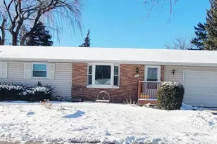 505 Westplain Dr, Green Bay, WI 54303 - Photo 1