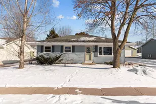 1674 Thornton Dr, Oshkosh, WI 54904 - Photo 1