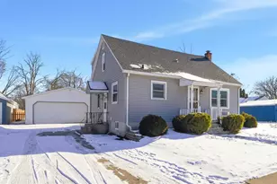 21 N Bell St, Fond du Lac, WI 54935 - Photo 1