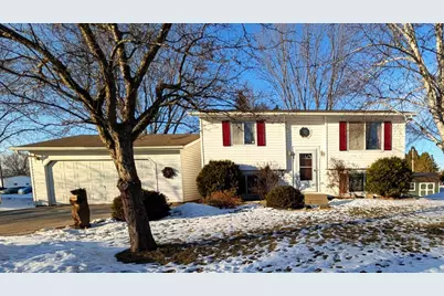 607 Forest Street, Black Creek, WI 54106 - Photo 1