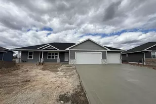 1704 Betty Jean Ln, Green Bay, WI 54313 - Photo 1