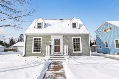 663 Chestnut Street, Neenah, WI 54956 - Photo 1