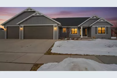 W5598 Hoelzel Way, Appleton, WI 54915 - Photo 1