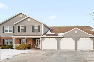 2510 Village Ln, Oshkosh, WI 54904 - Photo 1