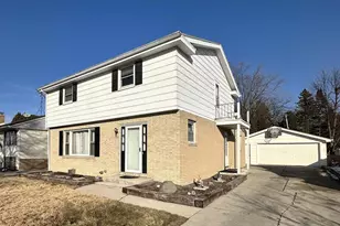 3321 N 8th St, Sheboygan, WI 53083 - Photo 1