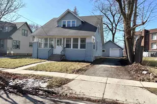 327 Oak St, Menasha, WI 54952 - Photo 1