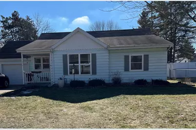 514 Clarke Street, Waupaca, WI 54981 - Photo 1