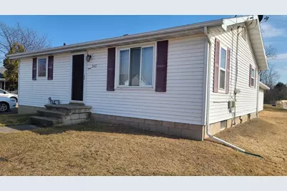 2427 Memorial Drive, Green Bay, WI 54303 - Photo 1