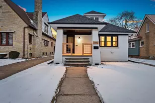 1952 N 86th St, Wauwatosa, WI 53226 - Photo 1