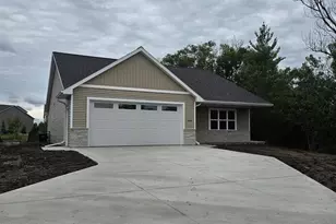 1429 Hoffman Rd, Green Bay, WI 54311 - Photo 1
