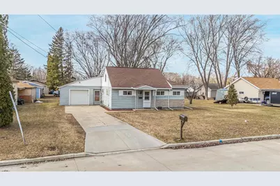 210 6th Street, Winneconne, WI 54986 - Photo 1