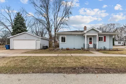 1044 Grand Street, Oshkosh, WI 54901 - Photo 1