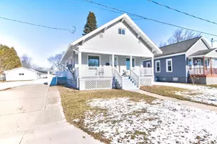4113 N Shore Dr St, Menominee, MI 49858 - Photo 1
