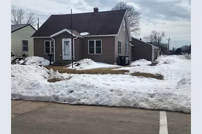 2421 15th Avenue, Menominee, MI 49858 - Photo 1