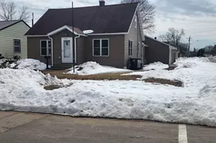 2421 15th Ave, Menominee, MI 49858 - Photo 1