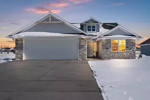 2555 Willow Ct, Green Bay, WI 54311 - Photo 1