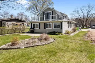 2963 Sunset Point Ln, Oshkosh, WI 54904 - Photo 1