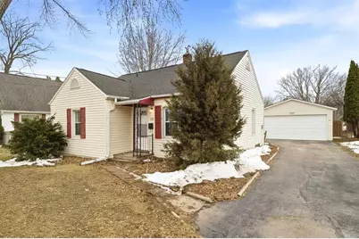 133 Peckham Street, Neenah, WI 54956 - Photo 1