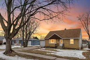 927 Spence St, Green Bay, WI 54304 - Photo 1