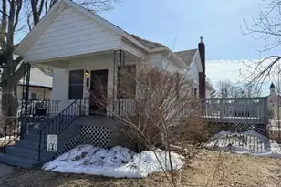 813 12th Ave, Menominee, MI 49858 - Photo 1