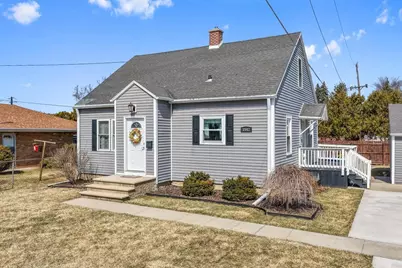 1542 9th Street, Green Bay, WI 54304 - Photo 1